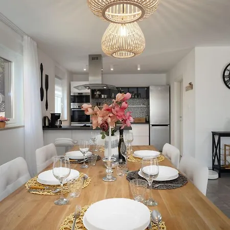 Nubia Ferienhaus *